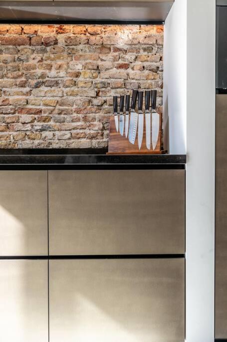 Thebridge29 Boutique Apartment Breda Bagian luar foto