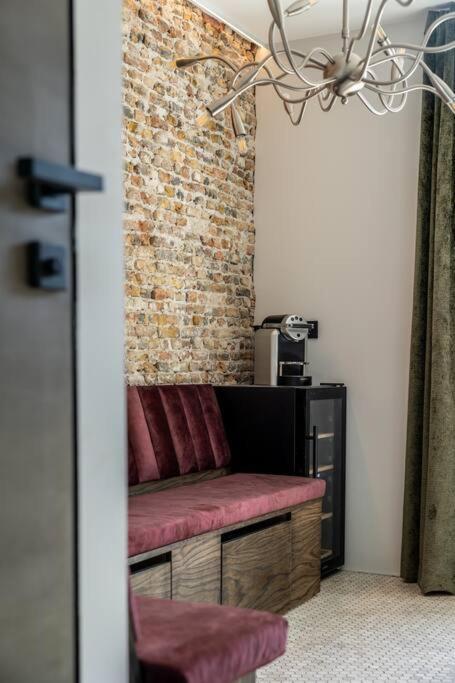Thebridge29 Boutique Apartment Breda Bagian luar foto