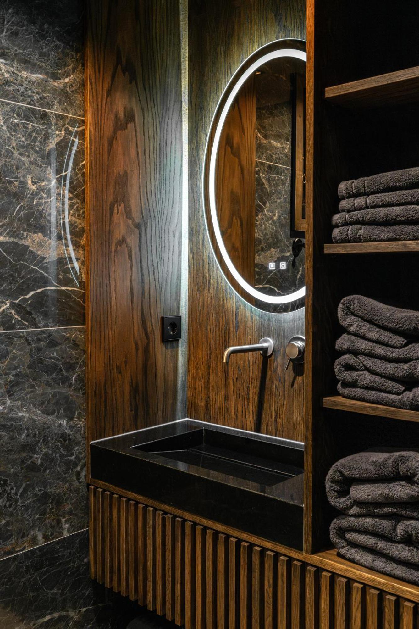 Thebridge29 Boutique Apartment Breda Bagian luar foto