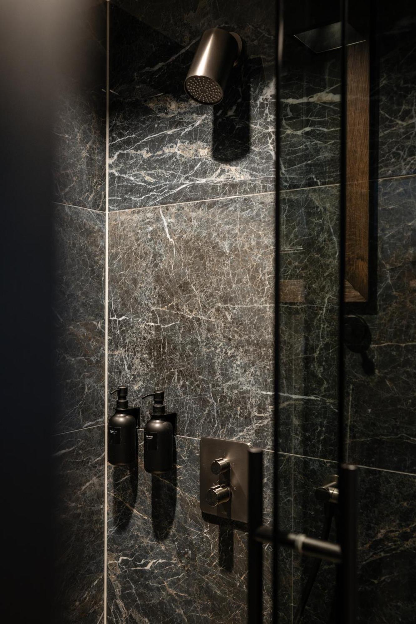 Thebridge29 Boutique Apartment Breda Bagian luar foto